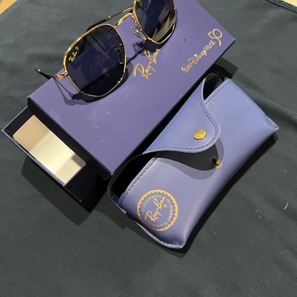 Ray-Ban polarized sunglasses - Picture 2 of 5